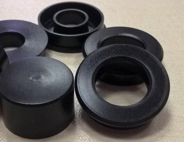 Капролоновая маслонаполненная втулка черная ПА 6 Б 65х1000 мм ТУ 2224-001-78534599-2006 фото